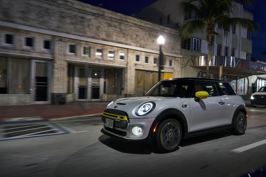  Mini Cooper SE (F56) 2020 года  (NA) (фото 18 из 342)